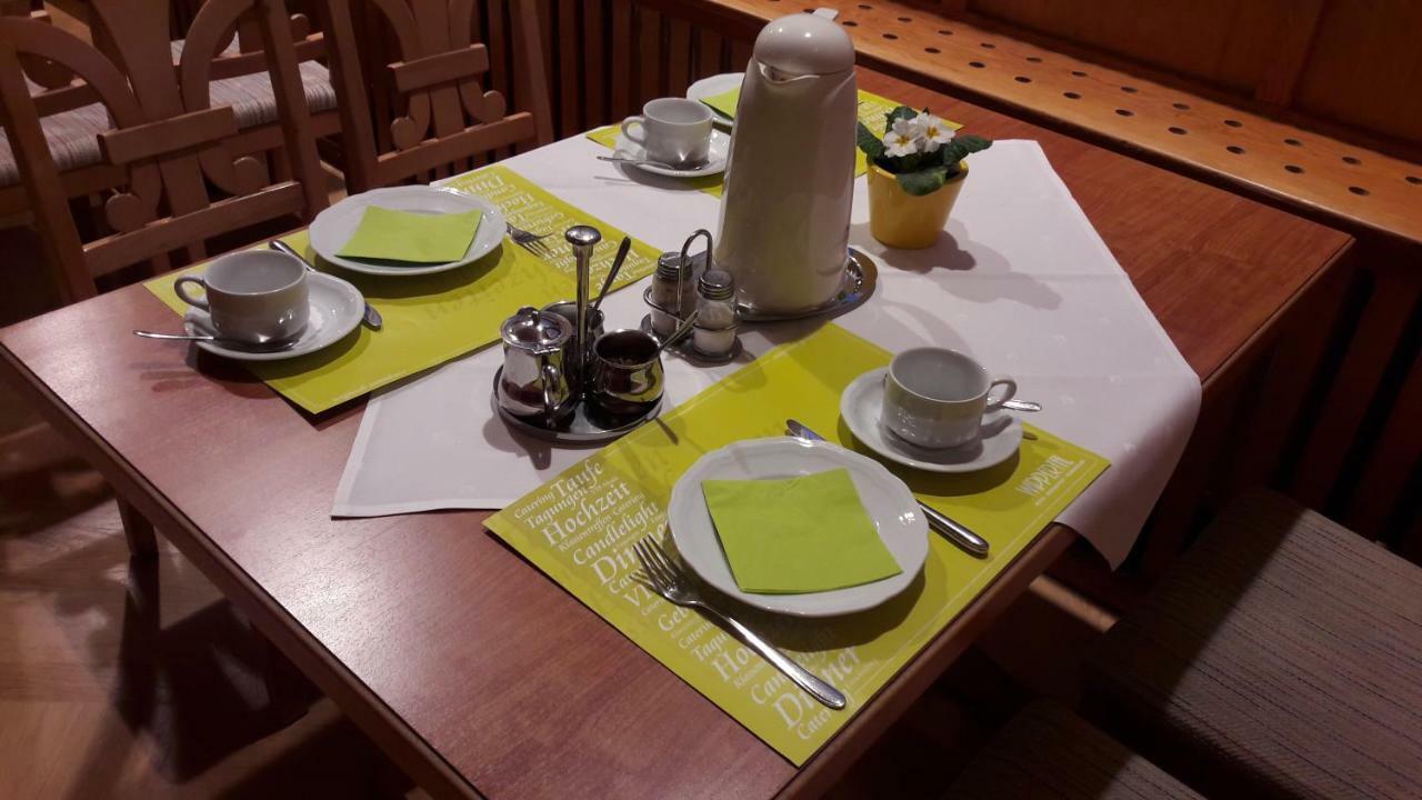 Hotel Wippertal Bernburg Esterno foto